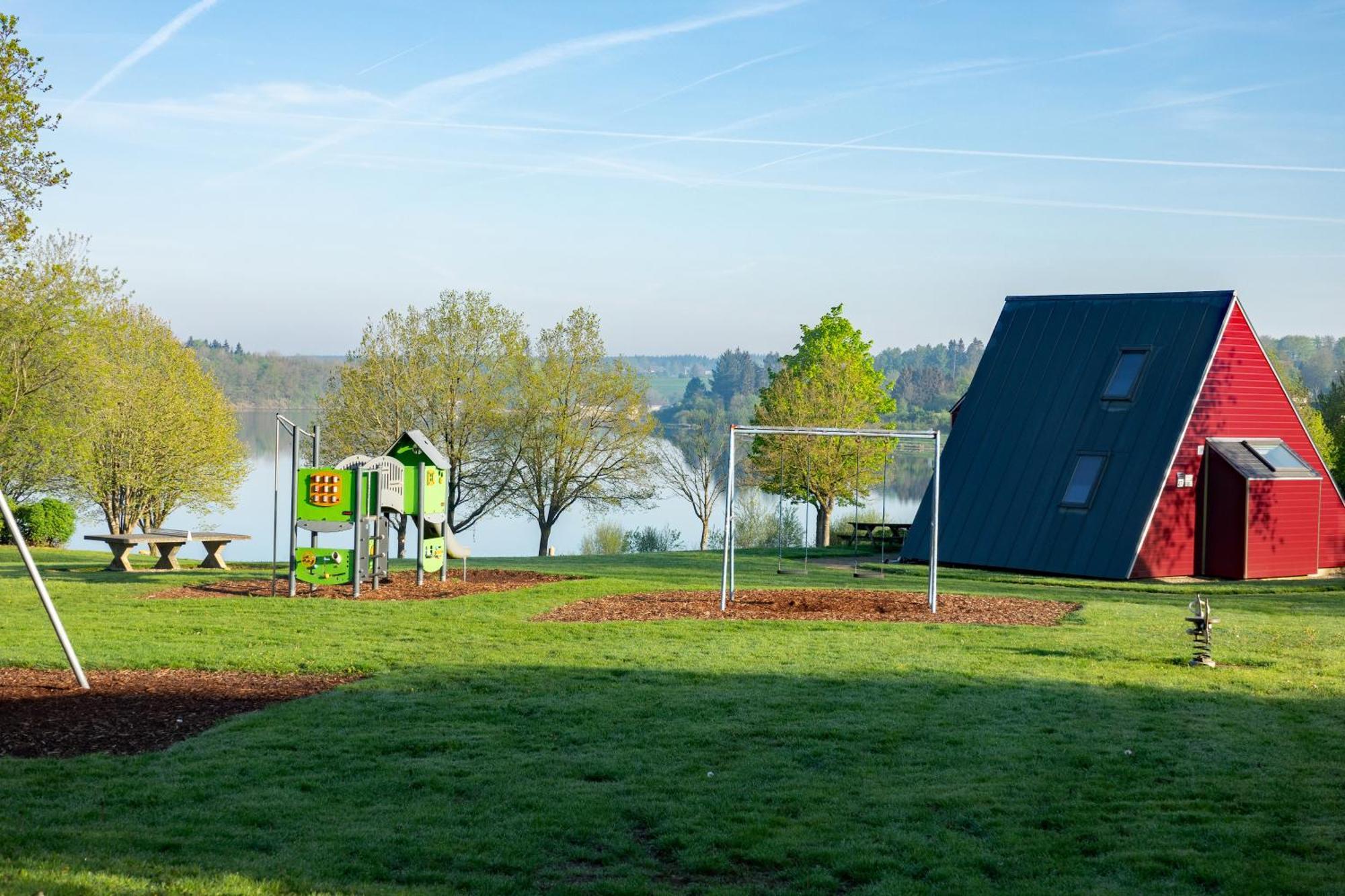 Zentrum Worriken Holiday Cottages Бутгенбах Екстериор снимка